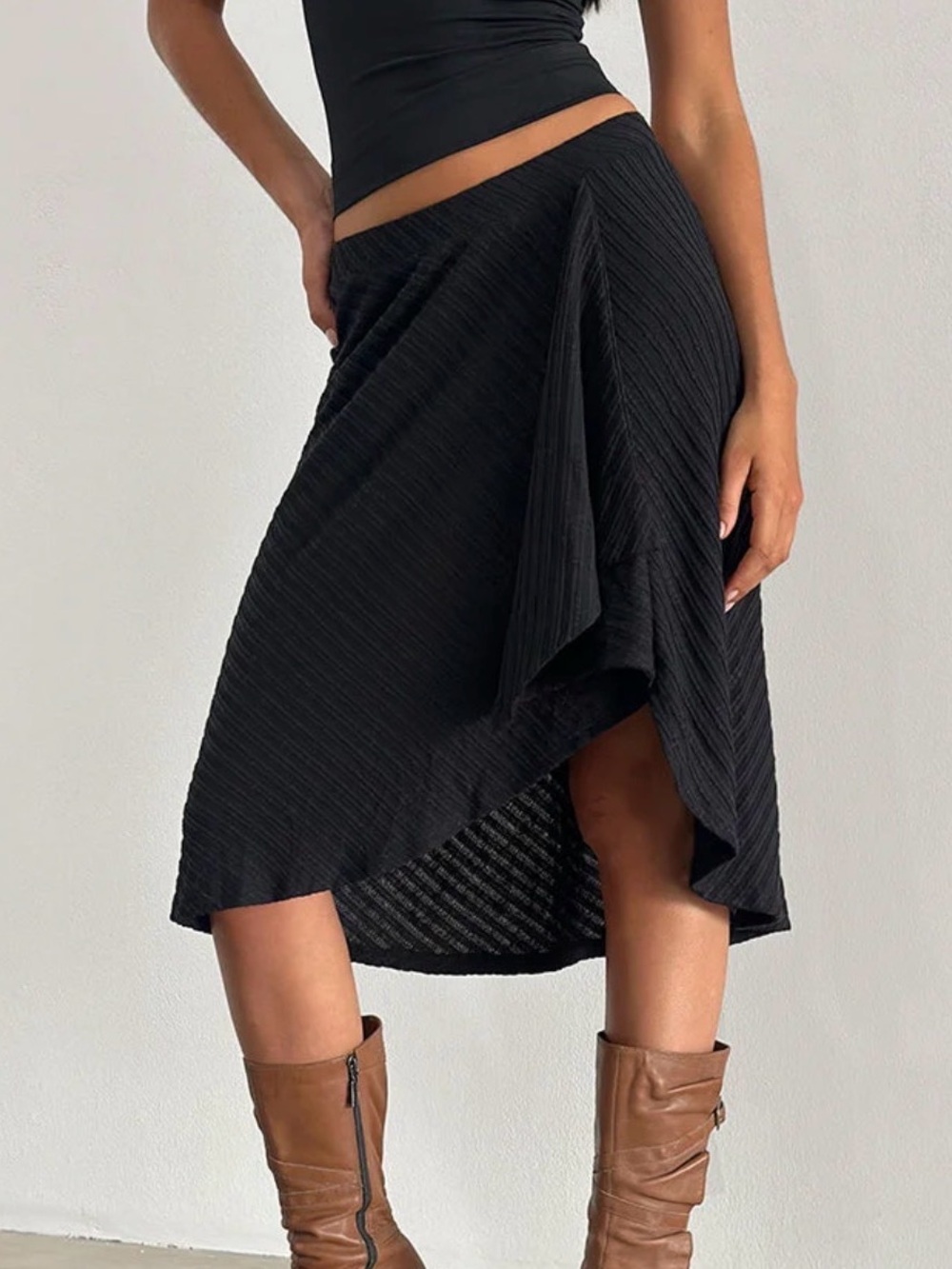Motel Rocks Black Asymmetrical High-Low Midi Skirt brand new